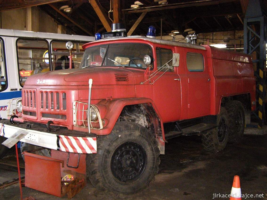 Výtopna Zdice 05 - hasičské auto ZIL 131