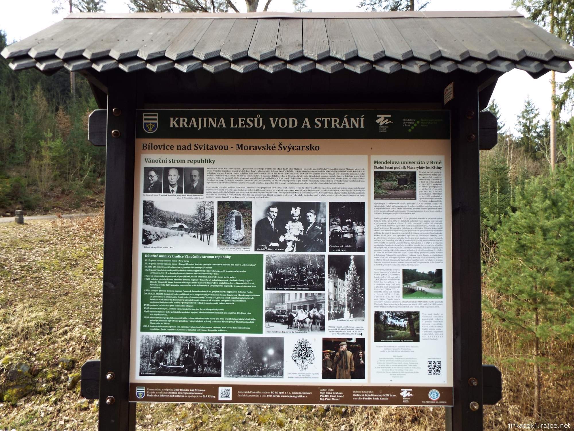 Bílovice nad Svitavou - informační tabule na rozcestí u Liduščina památníku