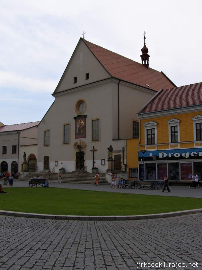 Kyjov - klášter kapucínů s kostelem Nanebevzetí Panny Marie a sv. Cyrila a Metoděje na náměstí