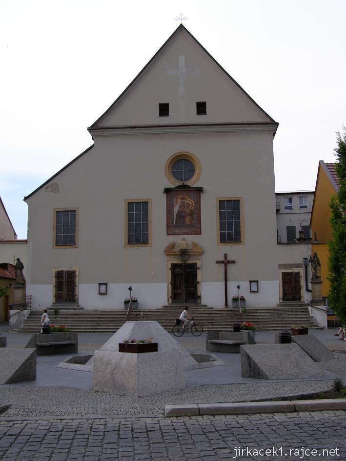 Kyjov - klášter kapucínů s kostelem Nanebevzetí Panny Marie a sv. Cyrila a Metoděje - čelní pohled