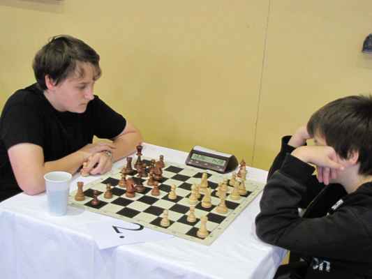 Silvestrovský turnaj (Pravonín, 29. 12. 2011) - Má partie s Vojtou skončila remízou.
Turnaje B a C byly hrány dohromady, turnaj A zvlášť.