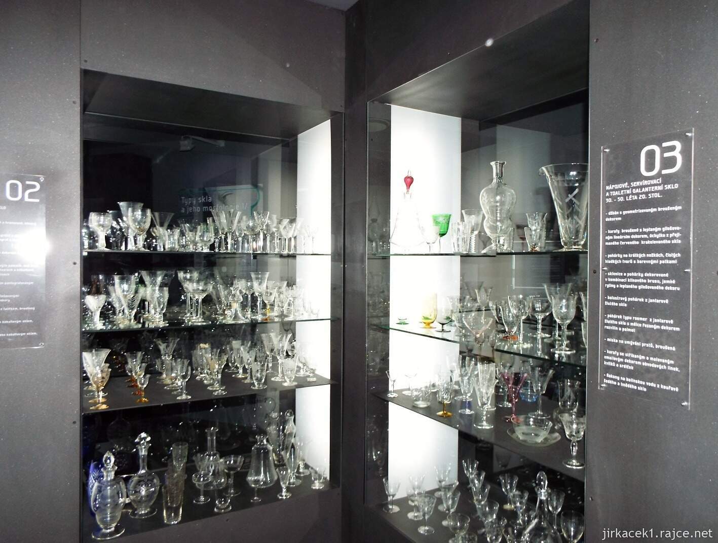 012 - Karolinka 12 - muzeum sklářství - výstava skla