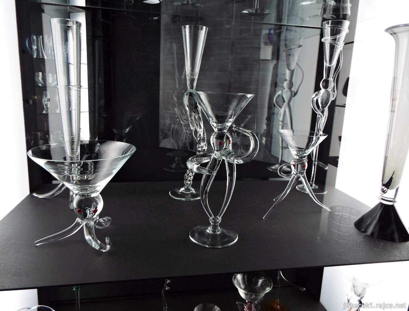 012 - Karolinka 18 - muzeum sklářství - výstava skla