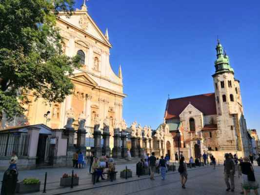 Polsko - město Krakow - Polsko - královské město Krakow - večerní procházka - kostel svatého Petra a Pavla...