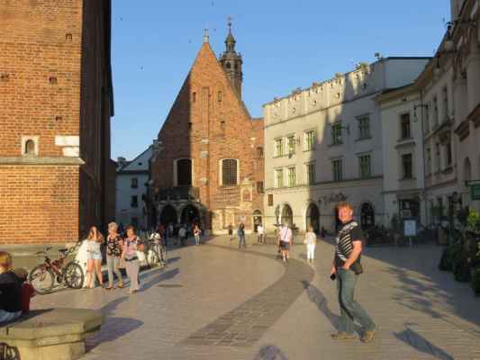 Polsko - město Krakow - Polsko - královské město Krakow - náměstí... kostelík svaté Barbory...