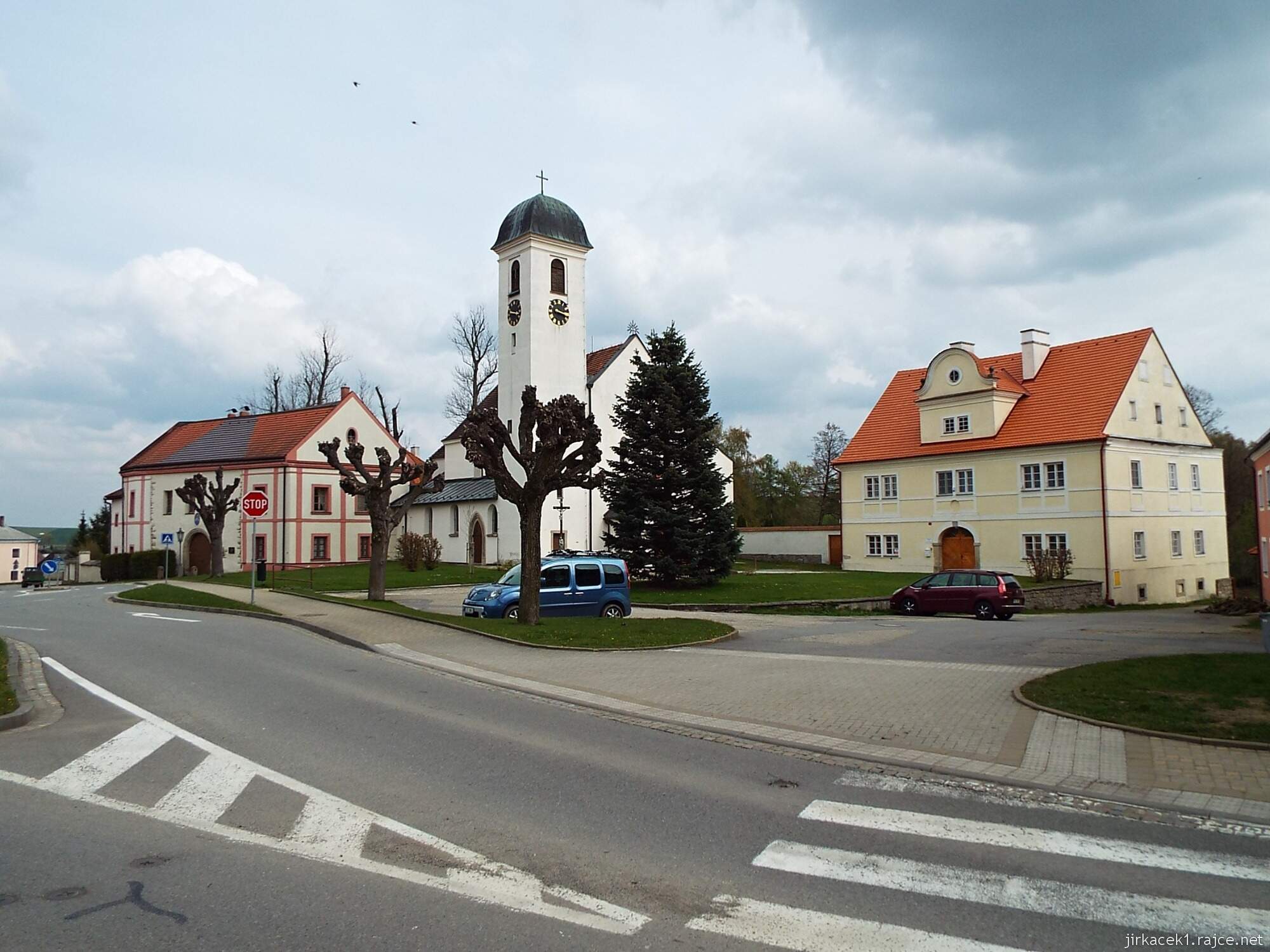 Horní Cerekev - zámek a kostel