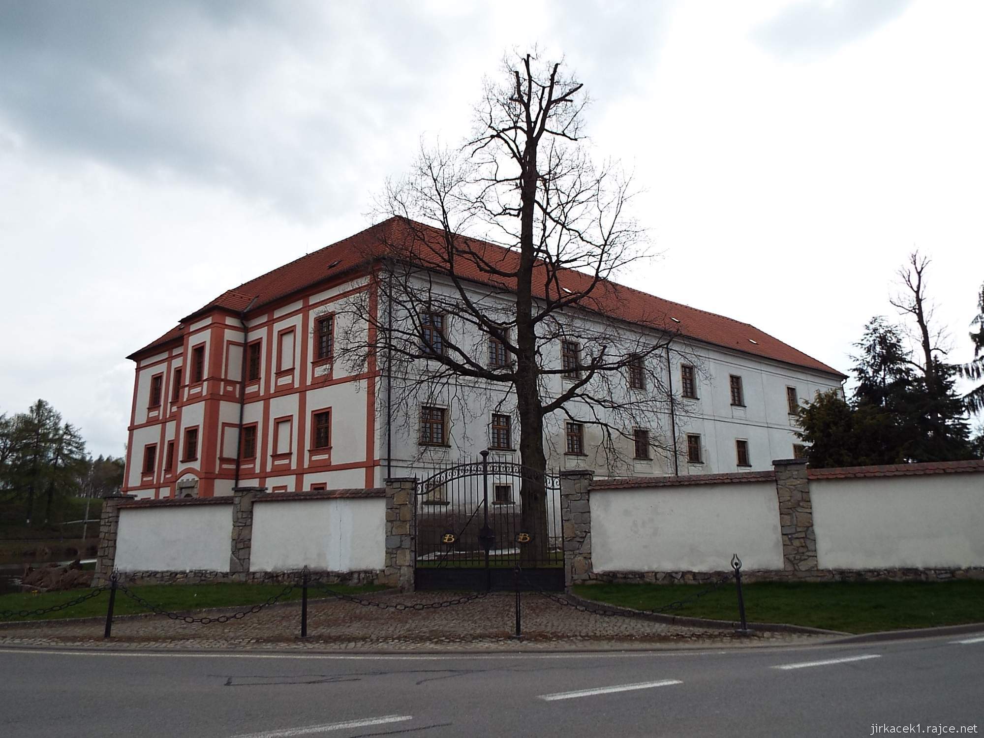 Horní Cerekev - zámek 06 - hlavní budova zámku