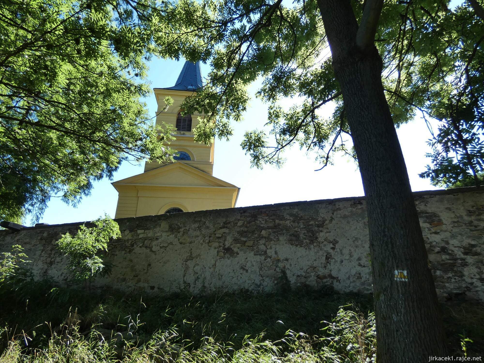 W - Křečhoř - kostel sv. Václava a Božího Těla 002