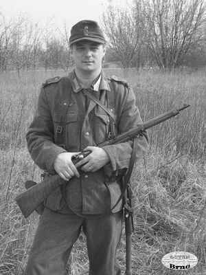 Příslušník 72. Pěšího regimentu.Totéž místo,Slovensko 1945